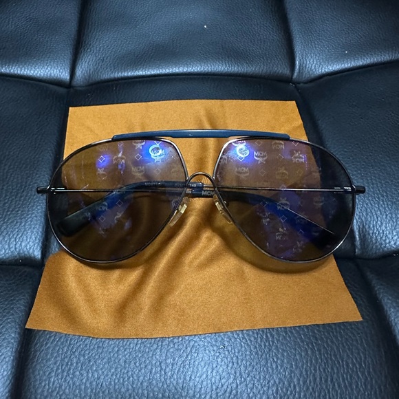 Brand New! Mcm Women’s Blue Aviator Mirrored Sunglasses - Picture 5 of 6